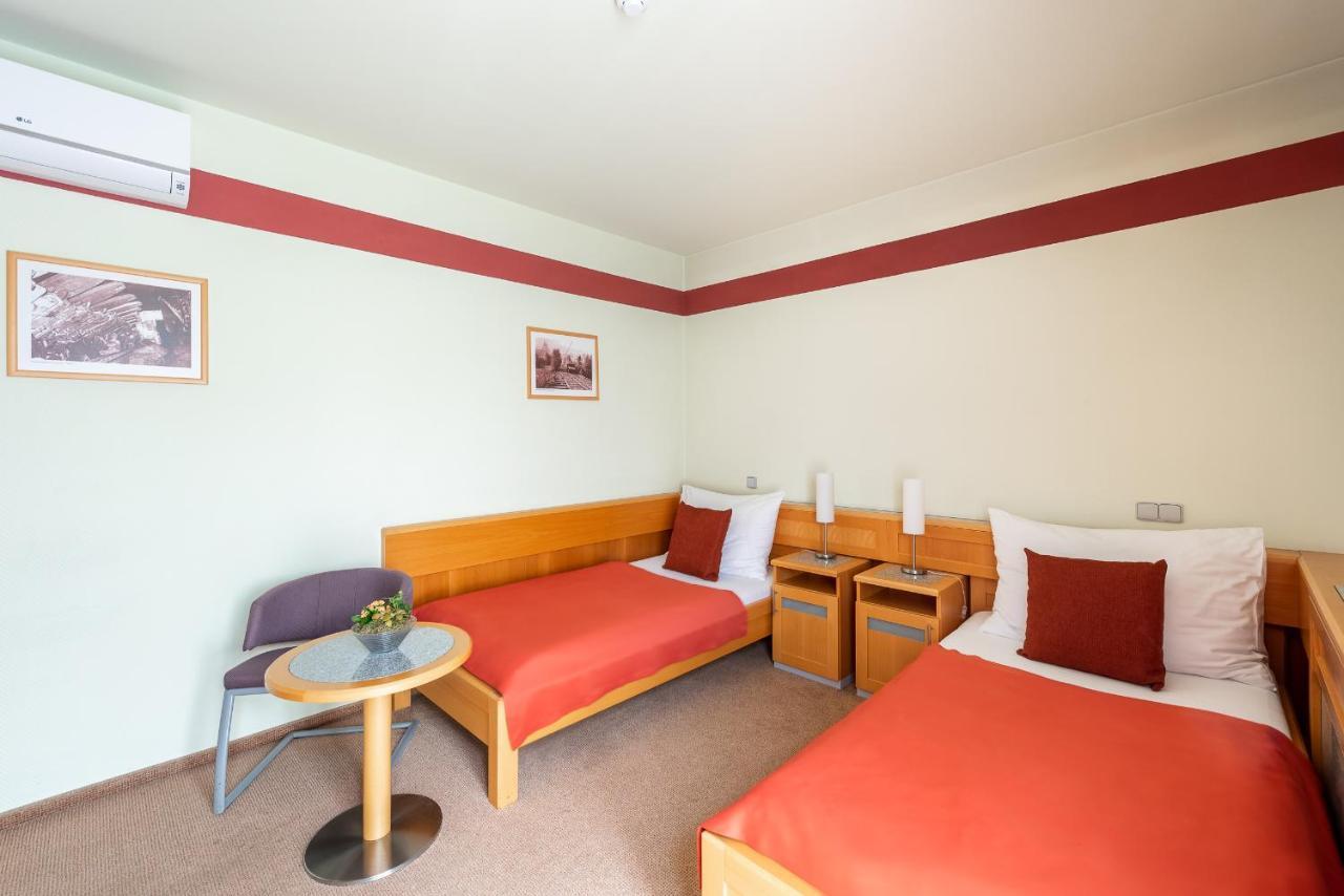 Jan Maria Hotel Ostrava Buitenkant foto