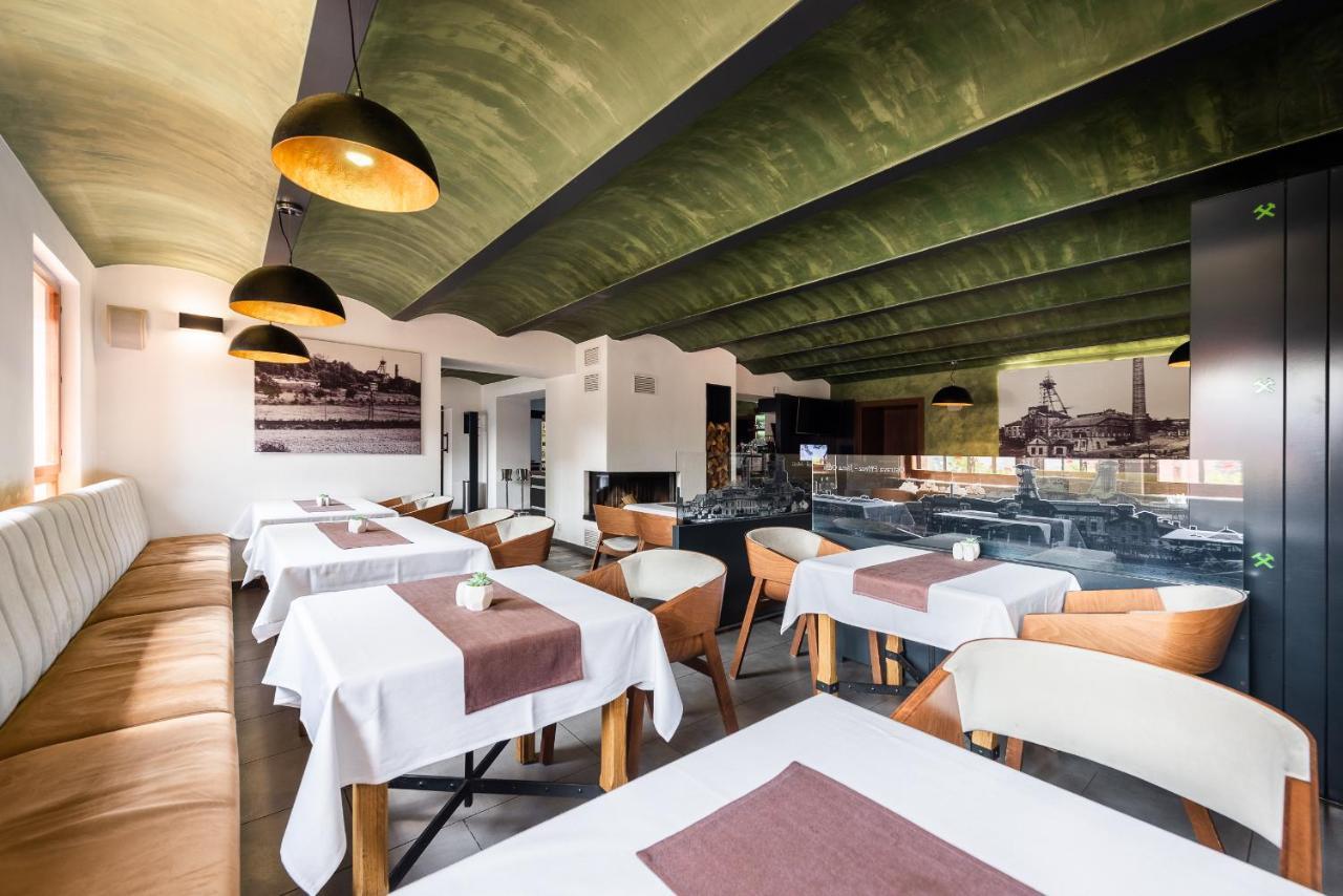 Jan Maria Hotel Ostrava Buitenkant foto