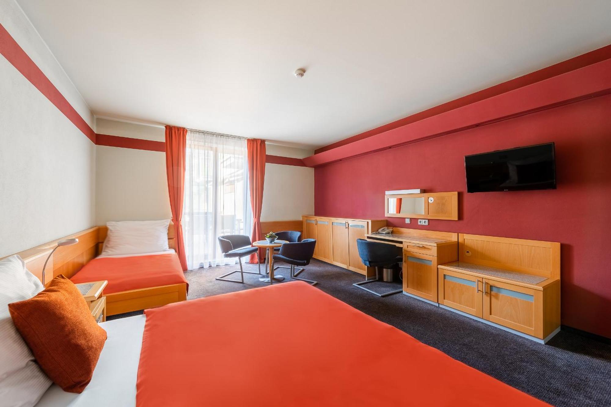 Jan Maria Hotel Ostrava Buitenkant foto