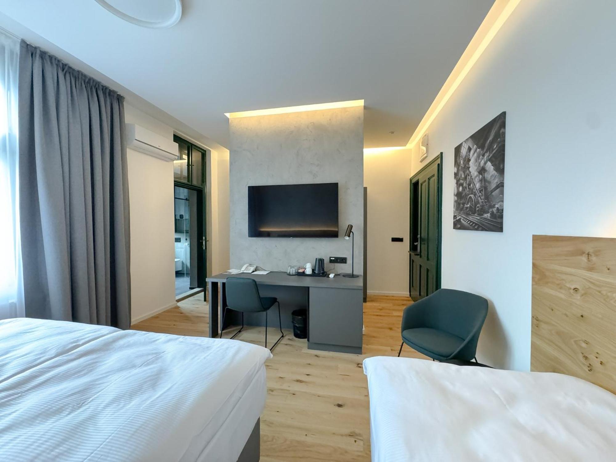 Jan Maria Hotel Ostrava Buitenkant foto