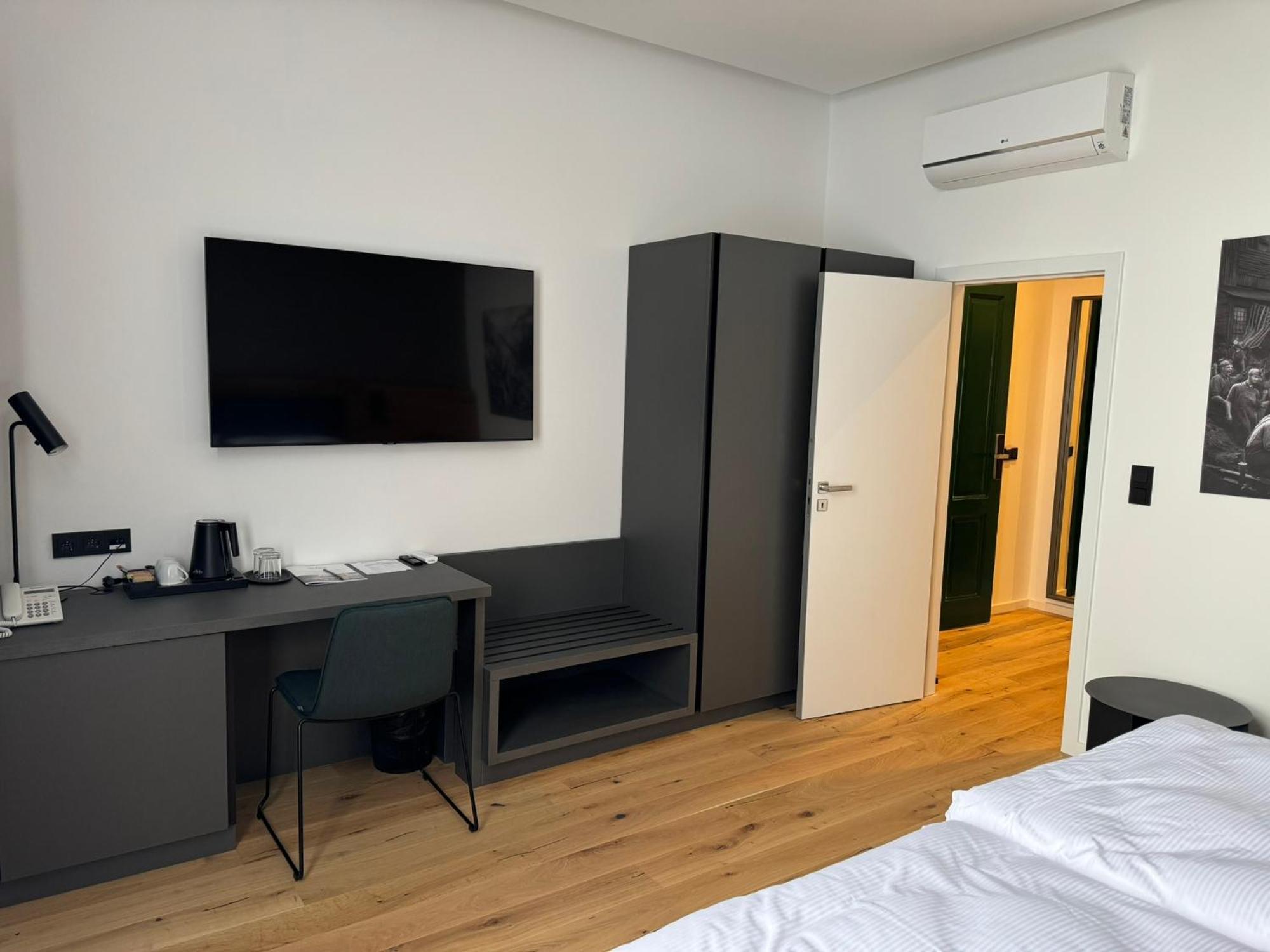 Jan Maria Hotel Ostrava Buitenkant foto