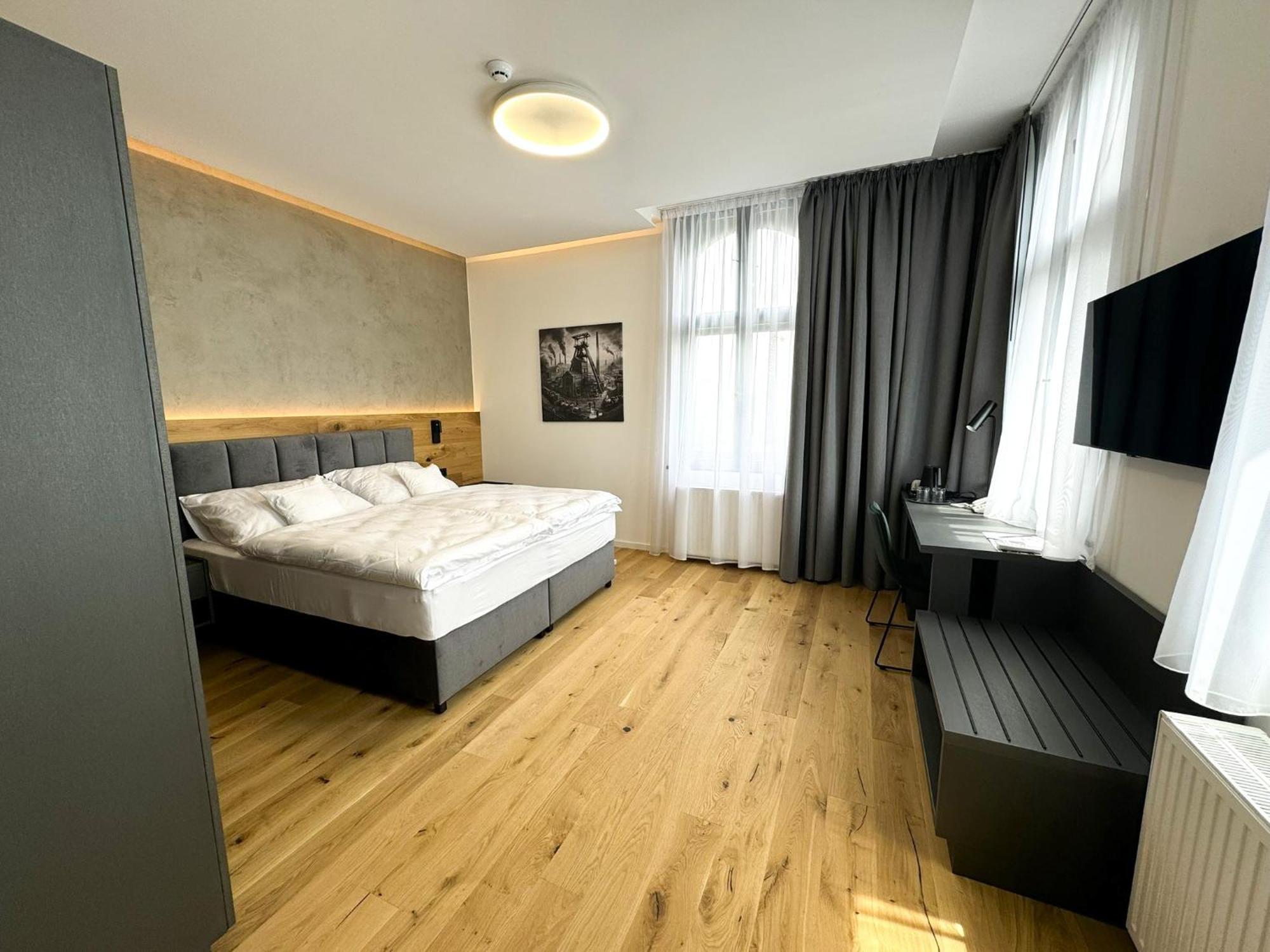 Jan Maria Hotel Ostrava Buitenkant foto