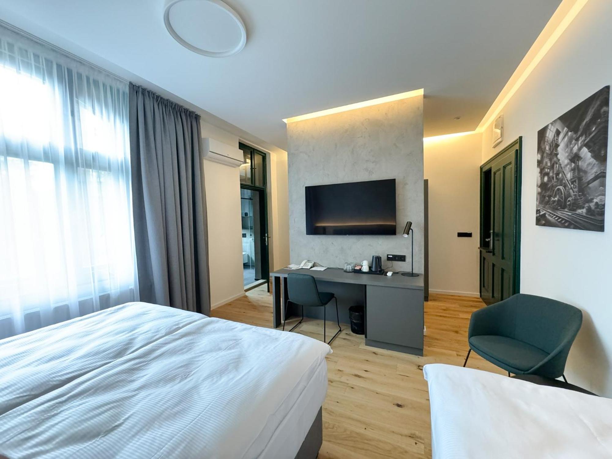 Jan Maria Hotel Ostrava Buitenkant foto
