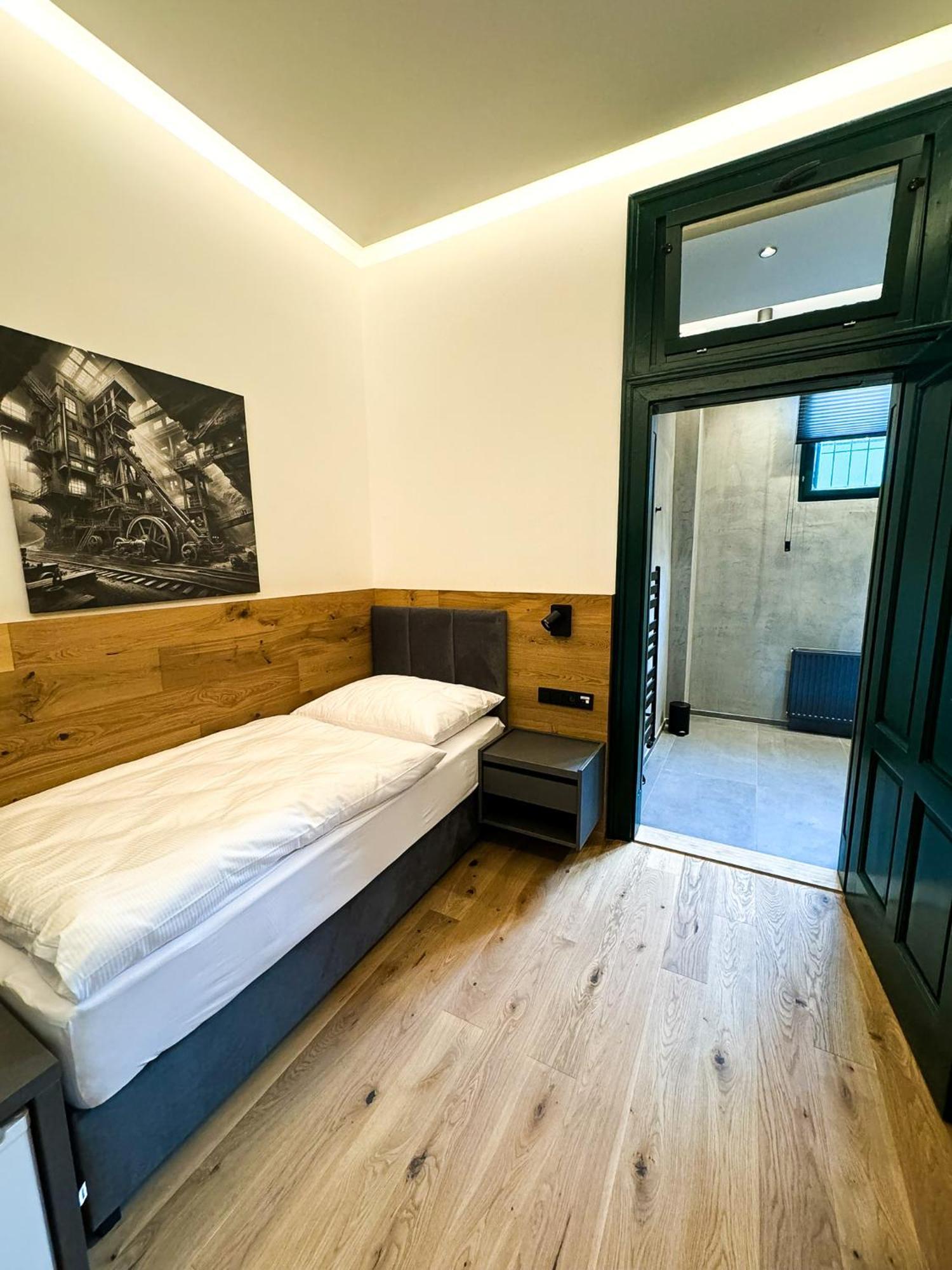 Jan Maria Hotel Ostrava Buitenkant foto